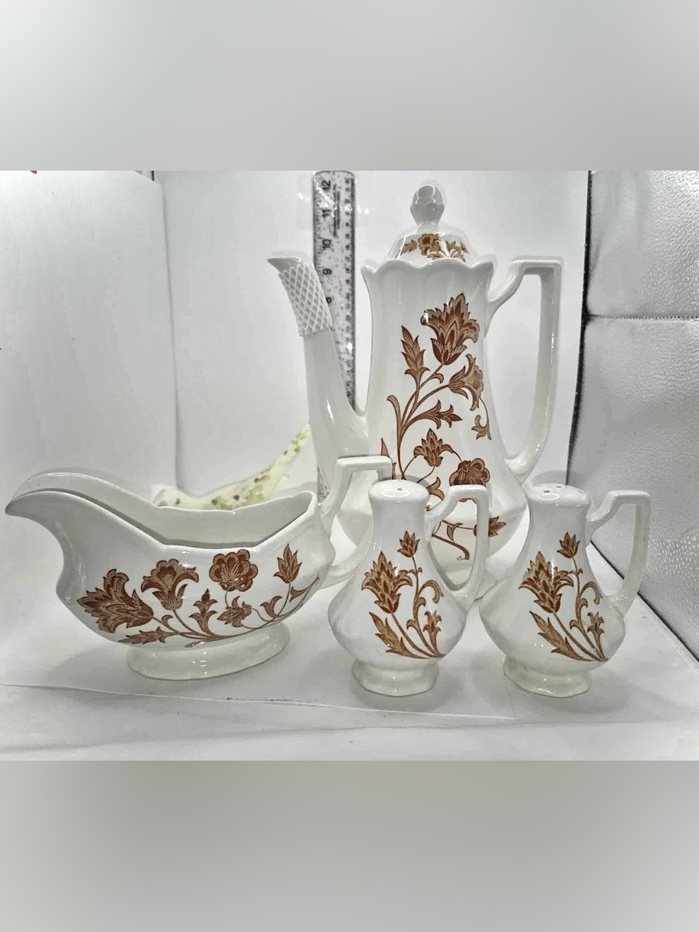 Royal Staffordshire Vintage Ironstone Teapot & Gravy Boat Set ‘Windsong’ Brown